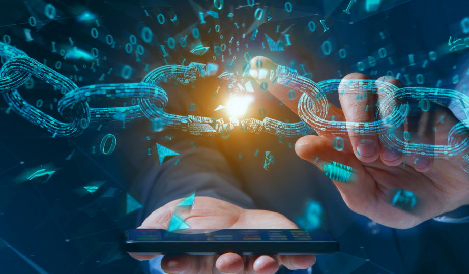 How Blockchain is Transforming the Mobile App Industry
